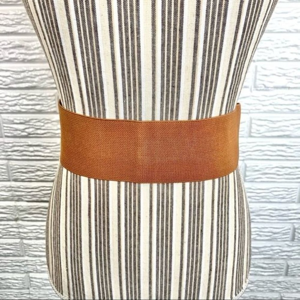 Wide Tan Elastic Belt Braided Faux Leather Front - Picture 5 of 7